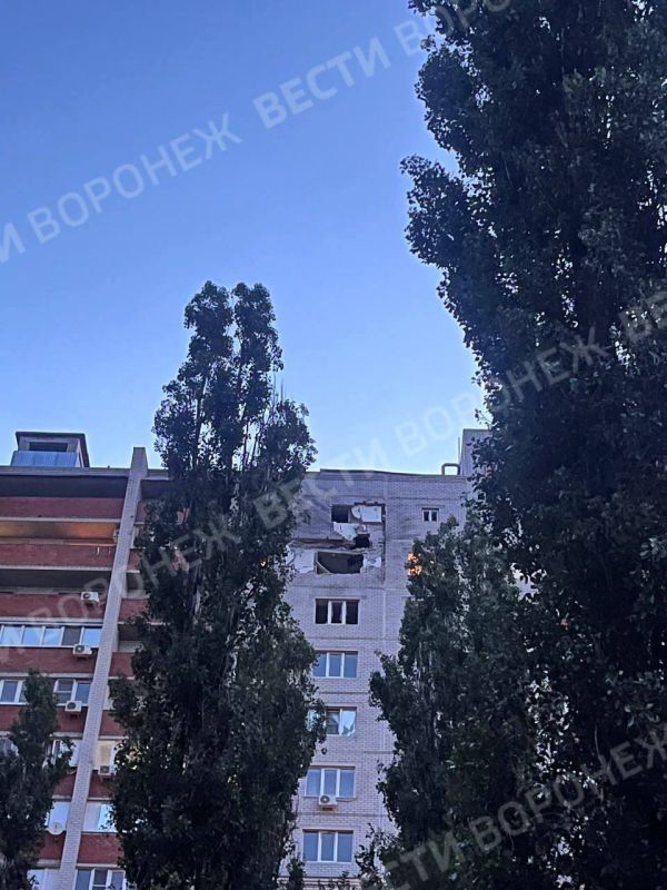 Последствия ночной атаки БПЛА в Воронеже Последствия ночной атаки БПЛА в Воронеже