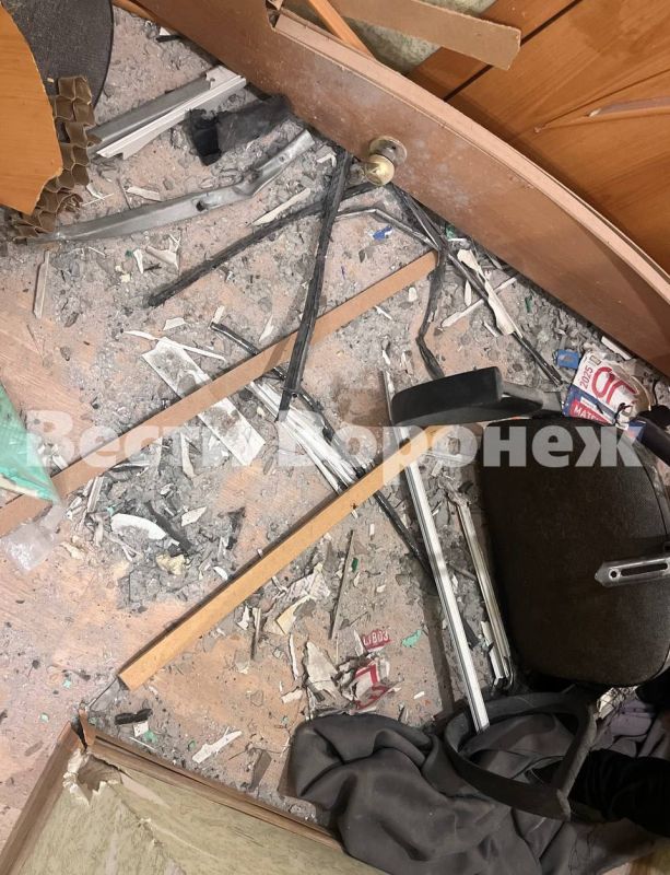 Последствия ночной атаки БПЛА в Воронеже Последствия ночной атаки БПЛА в Воронеже