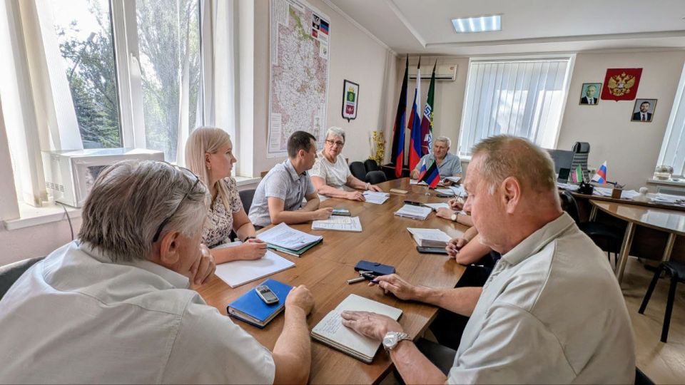 Глава муниципального образования Старобешевский муниципальный округ Николай Михайлов провел оперативное совещание по текущим вопросам Глава муниципального образования Старобешевский муниципальный округ Николай Михайлов провел оперативное совещание по текущим вопросам