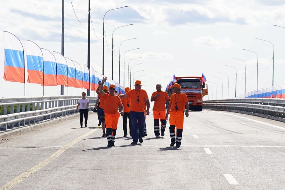 #* Подборка интересных новостей из регионов к этому часу: #* Подборка интересных новостей из регионов к этому часу: