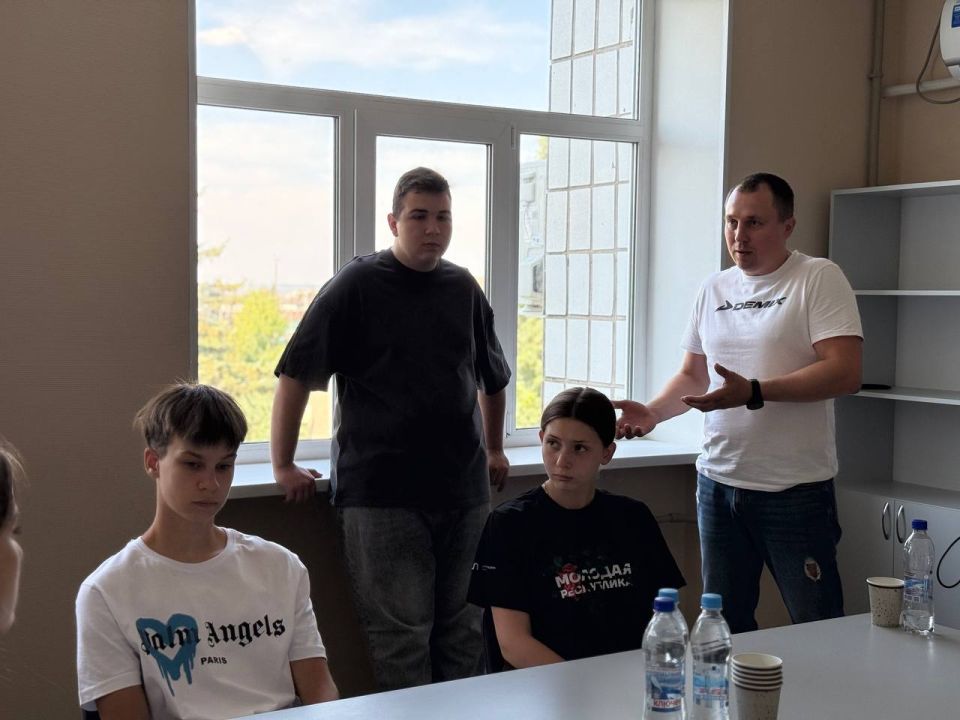 Денис Зубов: Развитие спорта в Иловайске: диалог с молодежью и властью Денис Зубов: Развитие спорта в Иловайске: диалог с молодежью и властью