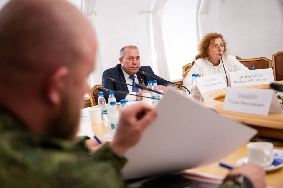 Леонид Слуцкий: Сегодня важный день — провёл встречу с бойцами добровольческой разведывательно-штурмовой бригады им. Святого Благоверного князя Александра Невского Леонид Слуцкий: Сегодня важный день — провёл встречу с бойцами добровольческой разведывательно-штурмовой бригады им. Святого Благоверного князя Александра Невского
