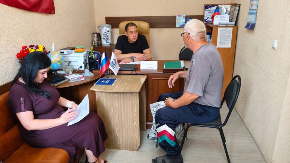 Константин Зинченко: По поручению Главы ДНР Дениса Пушилина продолжаем активно взаимодействовать с гражданами: решаем актуальные вопросы Константин Зинченко: По поручению Главы ДНР Дениса Пушилина продолжаем активно взаимодействовать с гражданами: решаем актуальные вопросы