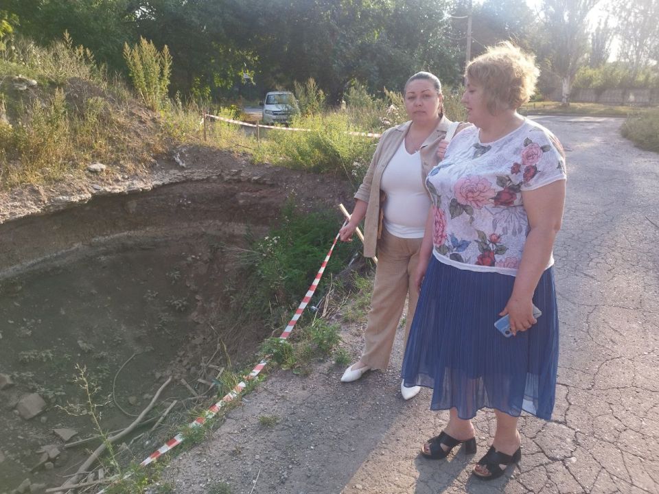 Устранение водных порывов продолжается Устранение водных порывов продолжается