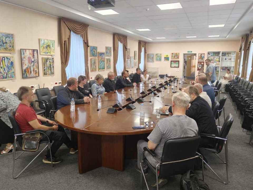 Между храмами в Невской Дубровке и Енакиево предложили установить побратимство Между храмами в Невской Дубровке и Енакиево предложили установить побратимство