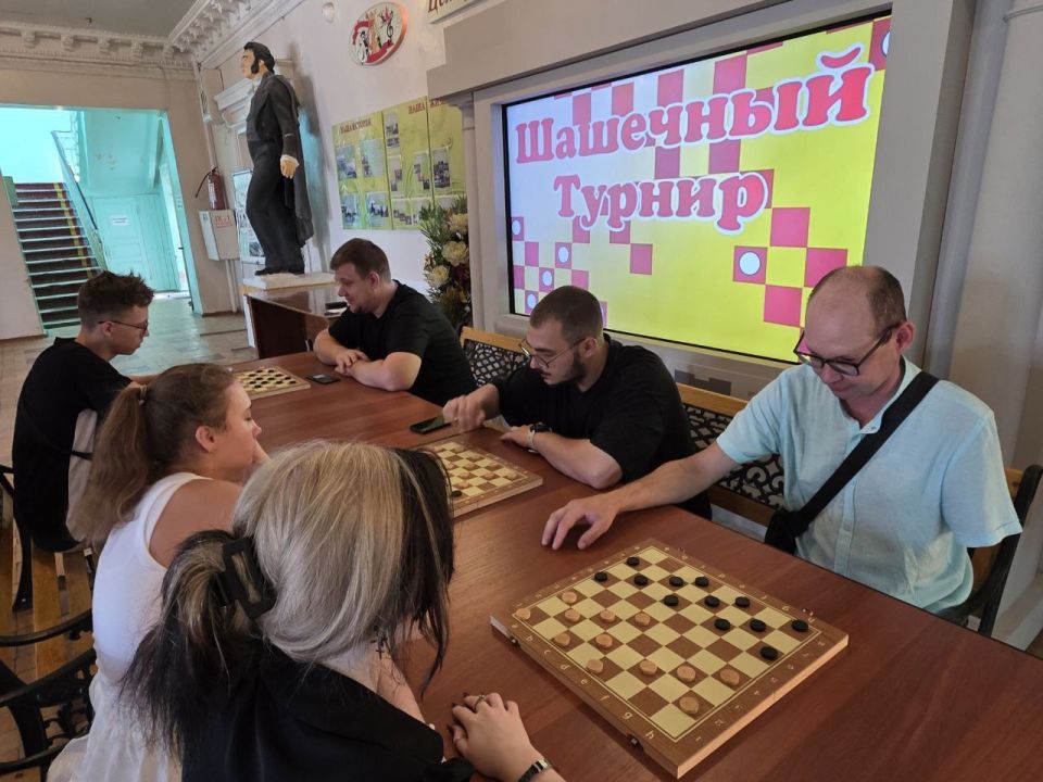 Ветераны поучаствовали в шашечном турнире в Докучаевске Ветераны поучаствовали в шашечном турнире в Докучаевске