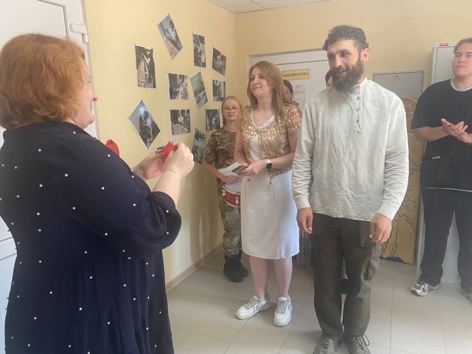 Знания и труд – рядом идут Знания и труд – рядом идут