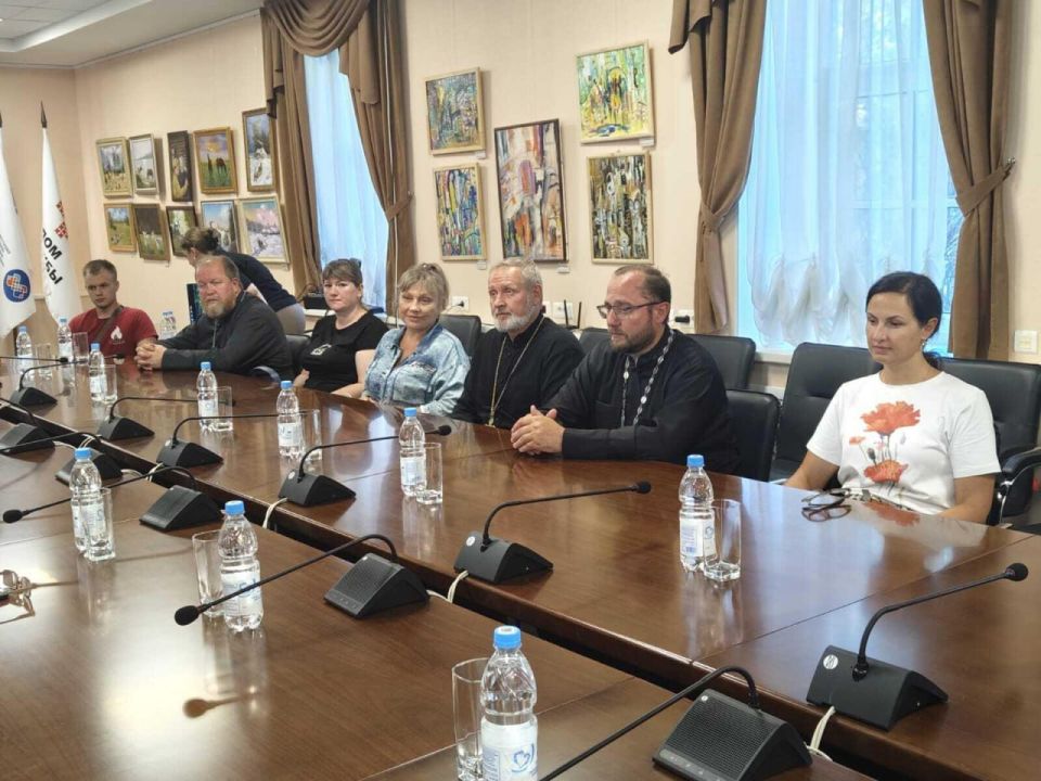 Между храмами в Невской Дубровке и Енакиево предложили установить побратимство Между храмами в Невской Дубровке и Енакиево предложили установить побратимство