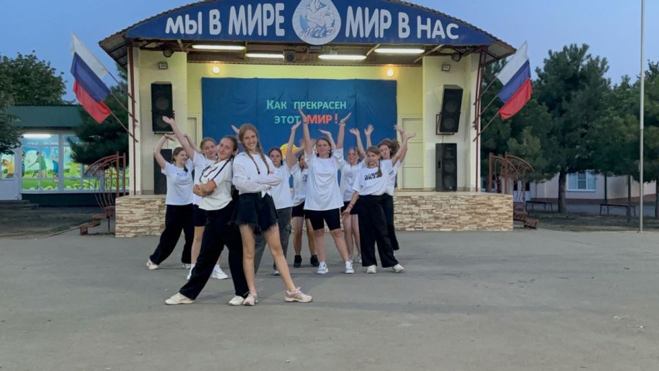 Александр Шатов: 98 обучающихся Шахтерского МО, благодаря шефу-региону Сахалинской области, приехали в ДСОЛ "Мир" на третью смену "Эко-образование и воспитание" Александр Шатов: 98 обучающихся Шахтерского МО, благодаря шефу-региону Сахалинской области, приехали в ДСОЛ "Мир" на третью смену "Эко-образование и воспитание"