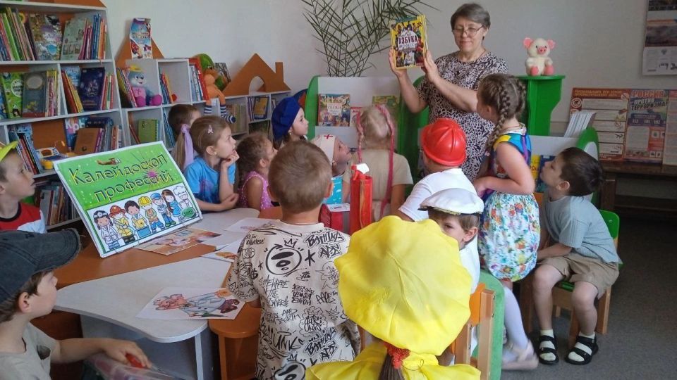 Юные снежнянцы узнали о разнообразии профессий Юные снежнянцы узнали о разнообразии профессий