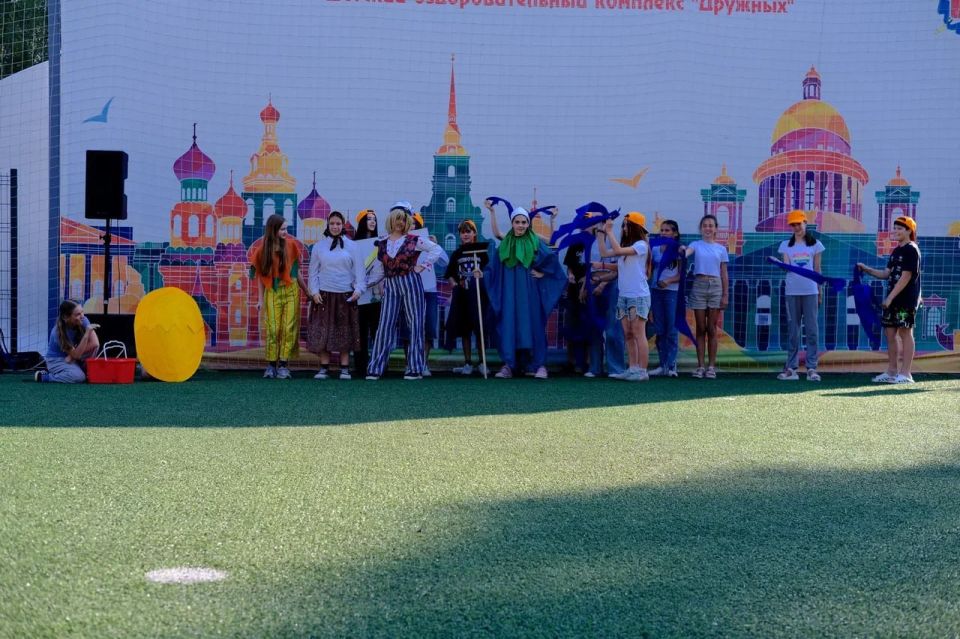 Отдых мариупольских школьников в Петербурге продолжается Отдых мариупольских школьников в Петербурге продолжается