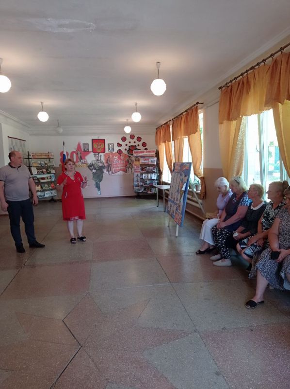 В рамках рабочего визита депутат Амвросиевского муниципального совета от партии "Единая Россия" В.Ю. Кучеренко и руководитель Благодатновского теотдела И.В. Науменко посетили ГКДОУ "Родниковский детский сад Амвросиевского м.... В рамках рабочего визита депутат Амвросиевского муниципального совета от партии "Единая Россия" В.Ю. Кучеренко и руководитель Благодатновского теотдела И.В. Науменко посетили ГКДОУ "Родниковский детский сад Амвросиевского м....