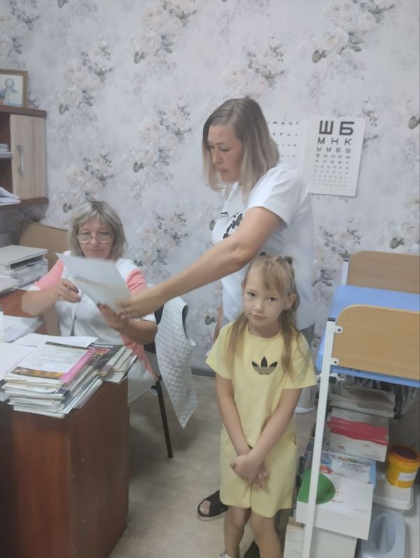 Сергей Юзвинкевич: Во исполнение поручения Главы Донецкой Народной Республики Дениса Владимировича Пушилина в Володарском муниципальном округе продолжаются предшкольные медицинские осмотры для детей, готовящихся к... Сергей Юзвинкевич: Во исполнение поручения Главы Донецкой Народной Республики Дениса Владимировича Пушилина в Володарском муниципальном округе продолжаются предшкольные медицинские осмотры для детей, готовящихся к...
