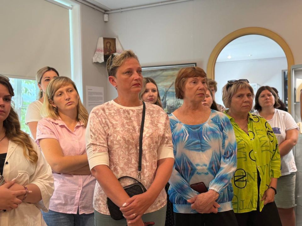 Мариупольские педагоги посетили музей Ахматовой в Петербурге Мариупольские педагоги посетили музей Ахматовой в Петербурге