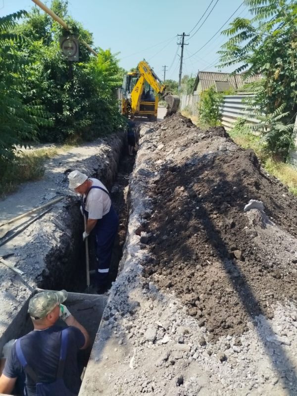 Специалисты Санкт-Петербурга ежедневно принимают заявки по ликвидации аварийных ситуаций на сетях водоснабжения и водоотведения Специалисты Санкт-Петербурга ежедневно принимают заявки по ликвидации аварийных ситуаций на сетях водоснабжения и водоотведения
