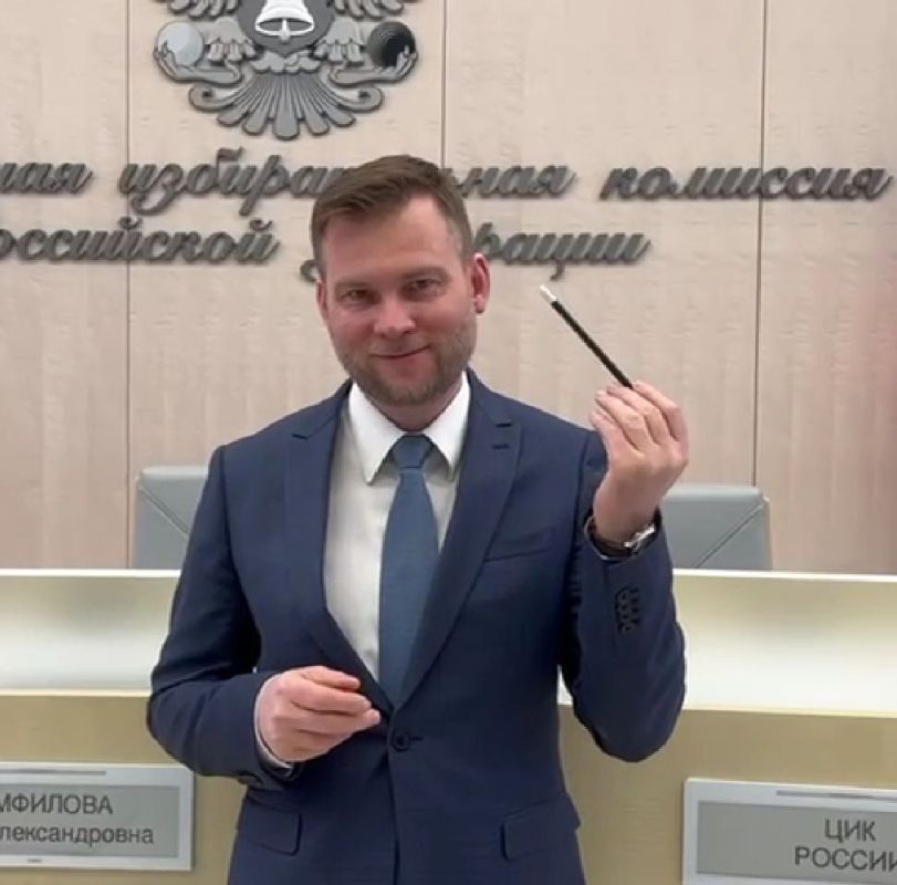 В ходе проведения полуфинального раунда межрегиональной игры-дебатов "А ты докажи!" кураторы регионов подготовили для участников регионов блиц-вопросы в области избирательног права и процесса, которые позволили ребятам... В ходе проведения полуфинального раунда межрегиональной игры-дебатов "А ты докажи!" кураторы регионов подготовили для участников регионов блиц-вопросы в области избирательног права и процесса, которые позволили ребятам...
