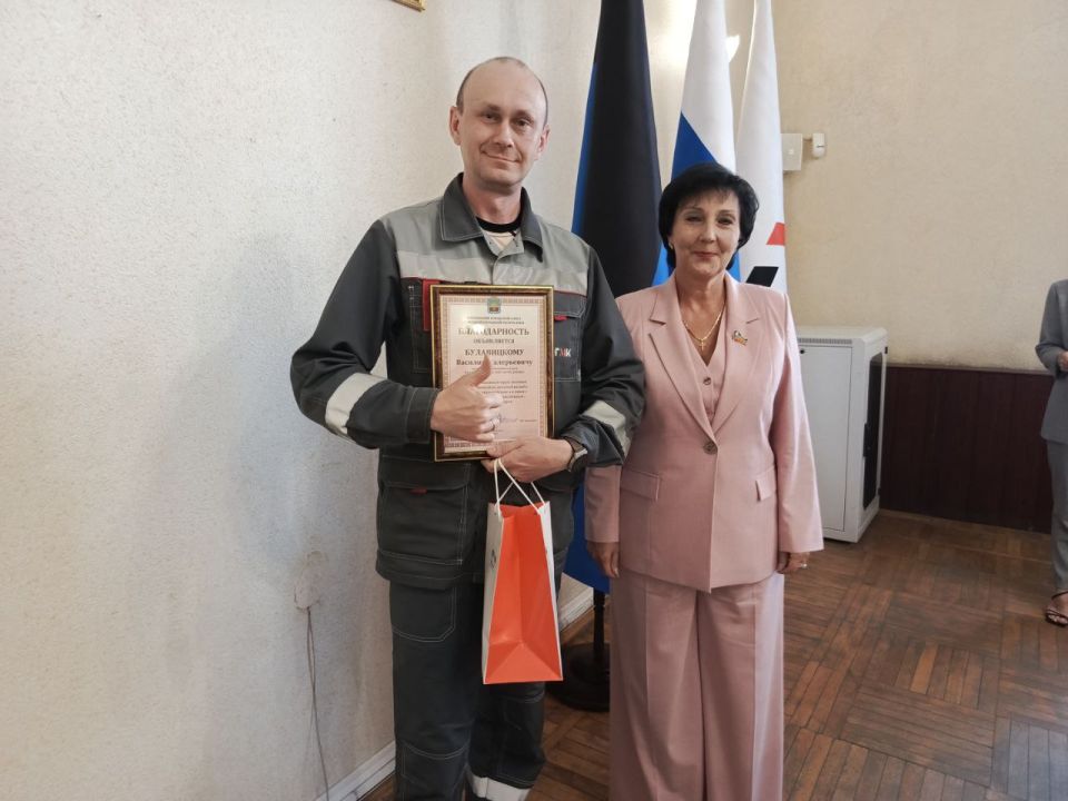 Валентина Харлашка: Накануне Дня металлурга посетила промышленные предприятия города группы ООО «ЮГМК ДОНЕЦК» и поздравила работников с профессиональным праздником Валентина Харлашка: Накануне Дня металлурга посетила промышленные предприятия города группы ООО «ЮГМК ДОНЕЦК» и поздравила работников с профессиональным праздником