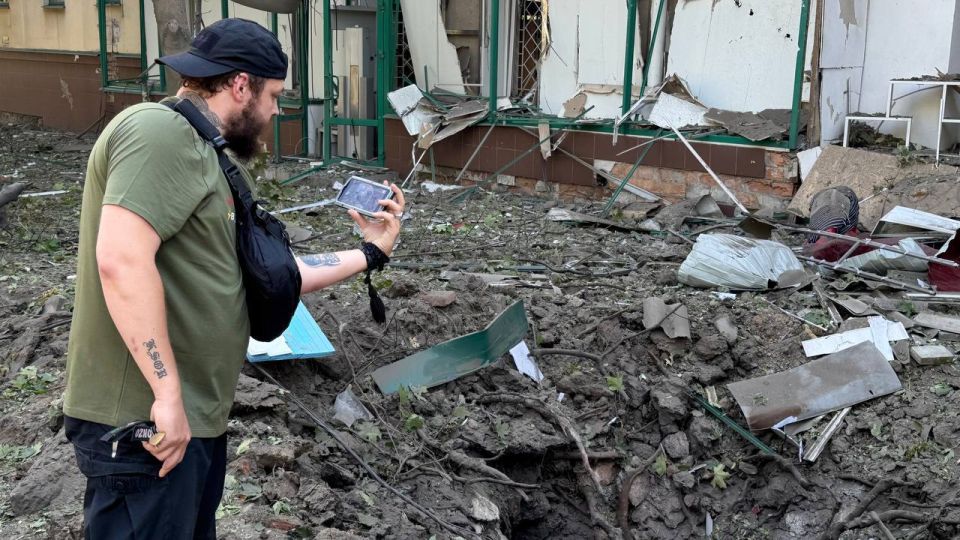 Травматология, храм и жилая многоэтажка оказались под ударом ВСУ: Киевский район Донецка подвергся обстрелу из РСЗО Травматология, храм и жилая многоэтажка оказались под ударом ВСУ: Киевский район Донецка подвергся обстрелу из РСЗО