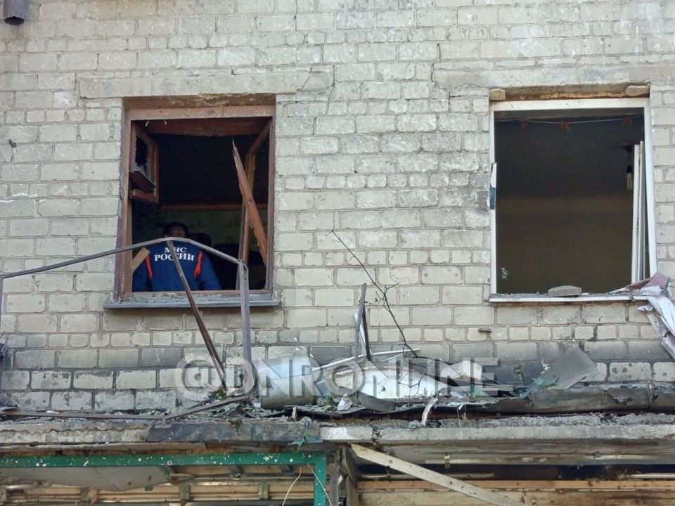 Последствия обстрела Киевского района Донецка со стороны ВФУ Последствия обстрела Киевского района Донецка со стороны ВФУ