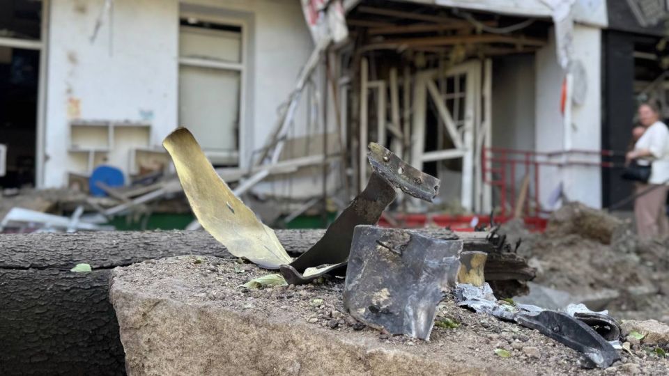 Травматология, храм и жилая многоэтажка оказались под ударом ВСУ: Киевский район Донецка подвергся обстрелу из РСЗО Травматология, храм и жилая многоэтажка оказались под ударом ВСУ: Киевский район Донецка подвергся обстрелу из РСЗО