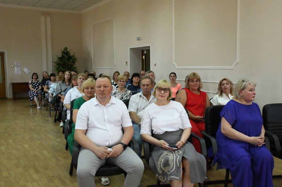 Валентина Харлашка: Накануне Дня металлурга посетила промышленные предприятия города группы ООО «ЮГМК ДОНЕЦК» и поздравила работников с профессиональным праздником Валентина Харлашка: Накануне Дня металлурга посетила промышленные предприятия города группы ООО «ЮГМК ДОНЕЦК» и поздравила работников с профессиональным праздником