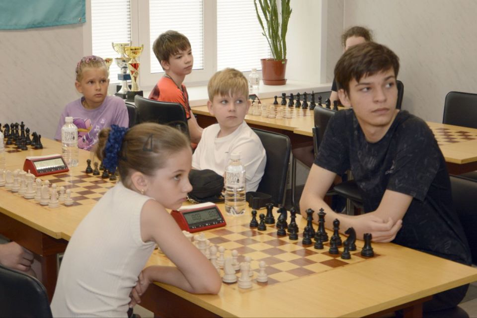 Алексей Дорофеев: Сегодня особенный день – Международный день шахмат! И было невероятно приятно провести его в самом сердце интеллектуальных баталий, где царит своя, ни с чем не сравнимая магия Алексей Дорофеев: Сегодня особенный день – Международный день шахмат! И было невероятно приятно провести его в самом сердце интеллектуальных баталий, где царит своя, ни с чем не сравнимая магия