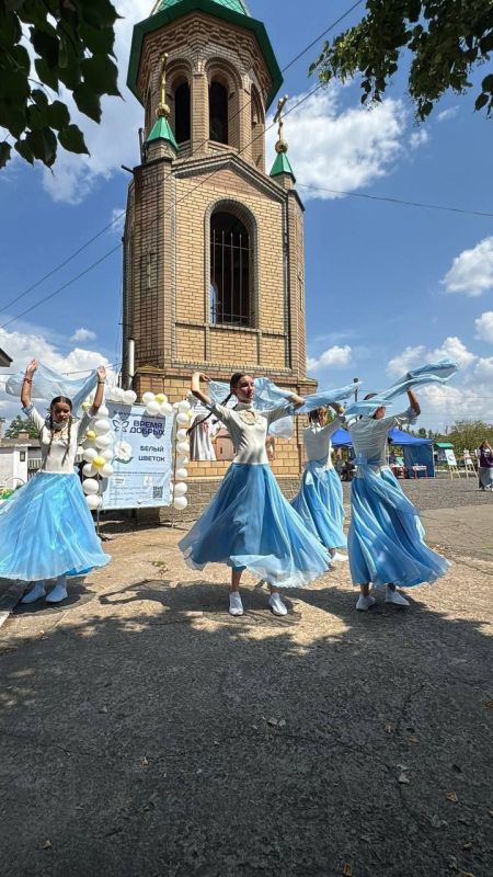 Престольный праздник и благотворительная акция «Белый цветок» в храме Державной иконы Божией Матери в Торезе Престольный праздник и благотворительная акция «Белый цветок» в храме Державной иконы Божией Матери в Торезе