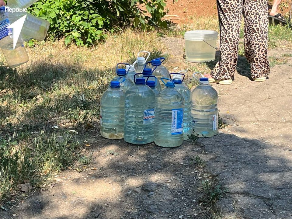 В Торезе развернулся настоящий марафон водовозок! В Торезе развернулся настоящий марафон водовозок!
