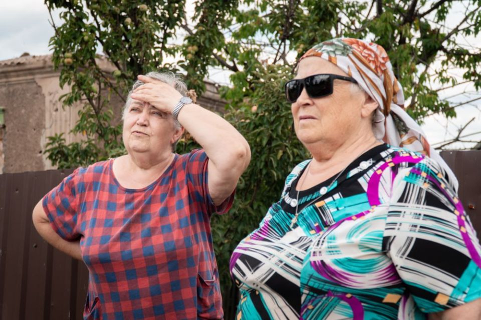 «Спасибо вам, ребята, что приехали»: дружинники из Донецка привезли гуманитарку жителям Красногоровки «Спасибо вам, ребята, что приехали»: дружинники из Донецка привезли гуманитарку жителям Красногоровки