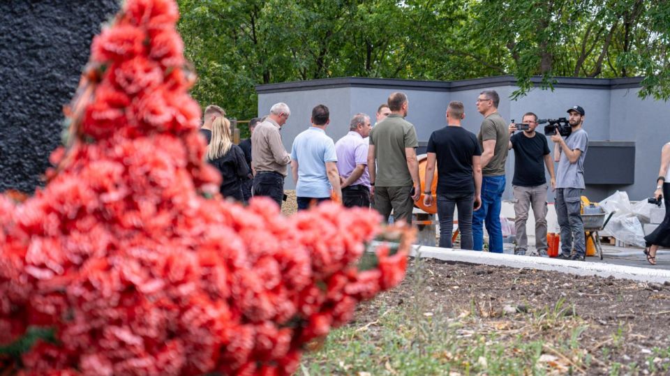 Губернатор Владимирской области Александр Авдеев проверил ход ремонтных работ на памятнике боевой славы Кировского Губернатор Владимирской области Александр Авдеев проверил ход ремонтных работ на памятнике боевой славы Кировского