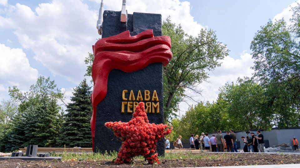 Губернатор Владимирской области Александр Авдеев проверил ход ремонтных работ на памятнике боевой славы Кировского Губернатор Владимирской области Александр Авдеев проверил ход ремонтных работ на памятнике боевой славы Кировского