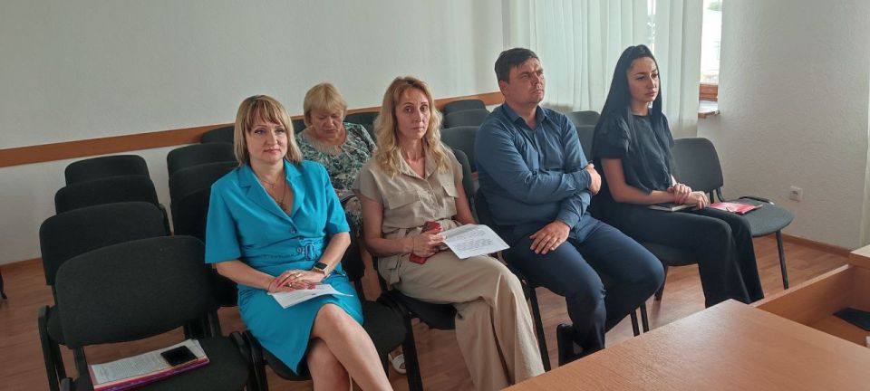 Внеочередное заседание Торезского городского совета Внеочередное заседание Торезского городского совета