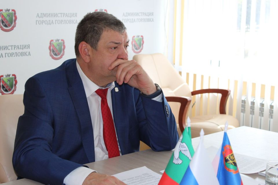 Иван Приходько: Во исполнение поручения Главы Донецкой Народной Республики Дениса Владимировича Пушилина сегодня начал свою работу Штаб по вопросам здравоохранения Иван Приходько: Во исполнение поручения Главы Донецкой Народной Республики Дениса Владимировича Пушилина сегодня начал свою работу Штаб по вопросам здравоохранения