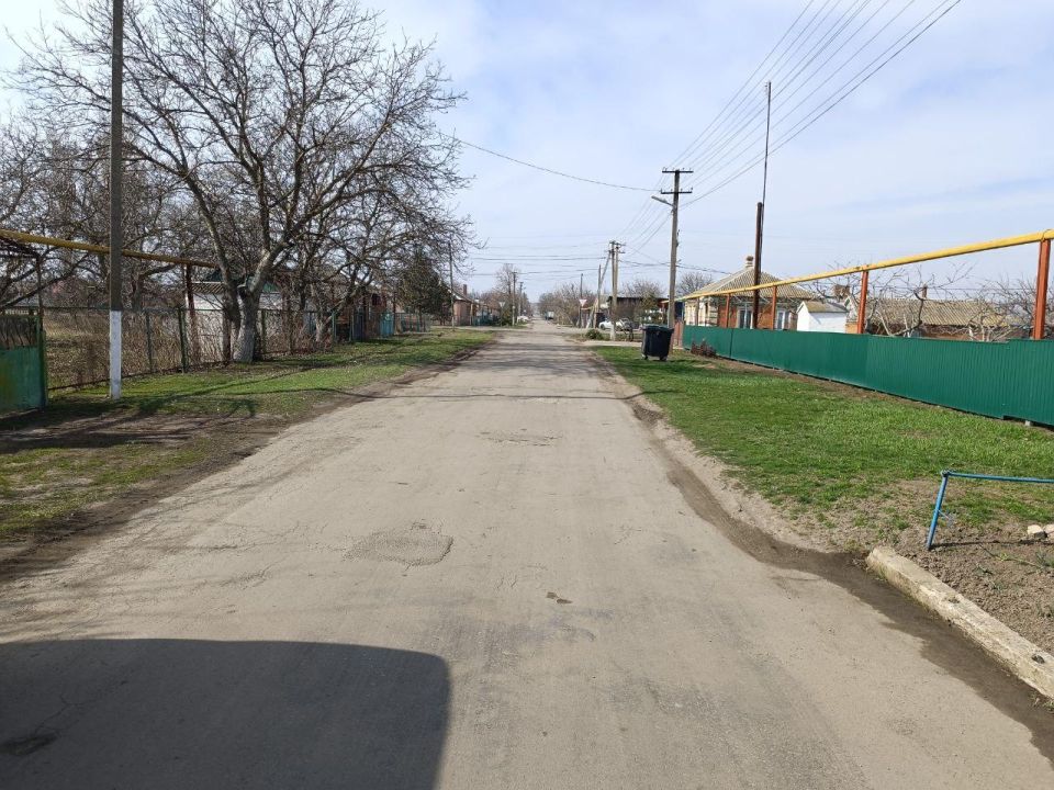 Специалисты Нижегородской области восстановят дороги в селе Урзуф Мангушского округа Специалисты Нижегородской области восстановят дороги в селе Урзуф Мангушского округа