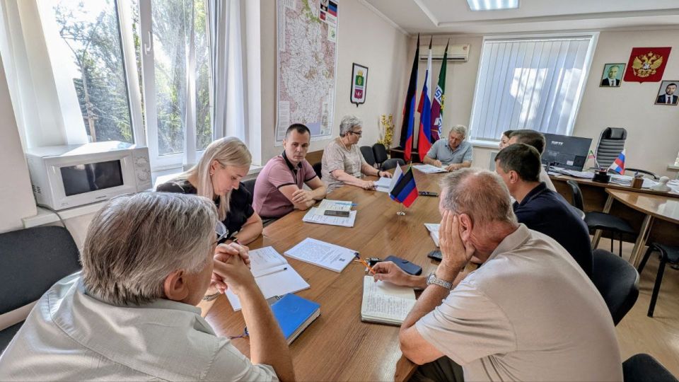 Николай Михайлов: Провел оперативное совещание по текущим вопросам Николай Михайлов: Провел оперативное совещание по текущим вопросам