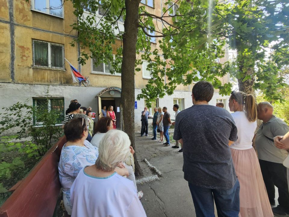Встреча с населением на подведомственной территории Встреча с населением на подведомственной территории