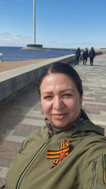Сегодня поздравляем с Днём рождения руководителя Комитета семей воинов Отечества ДНР Байрачную Анжелику Владимировну Сегодня поздравляем с Днём рождения руководителя Комитета семей воинов Отечества ДНР Байрачную Анжелику Владимировну