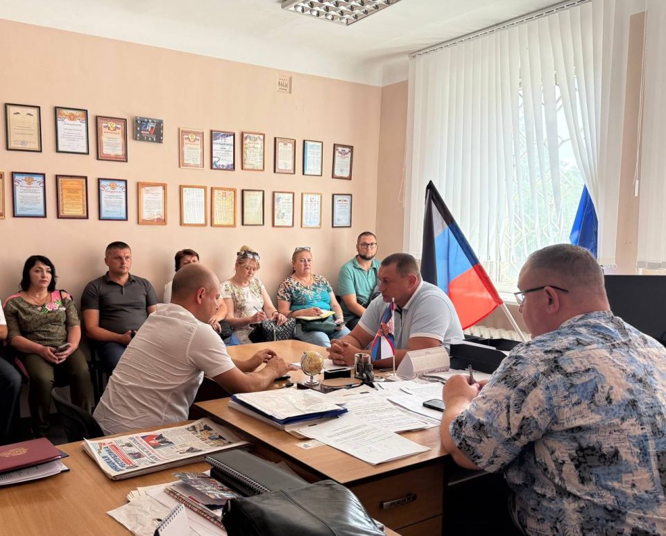 Денис Зубов: Рабочая встреча. В администрации городского округа Иловайск прошло заседание штаба по водоснабжению Денис Зубов: Рабочая встреча. В администрации городского округа Иловайск прошло заседание штаба по водоснабжению