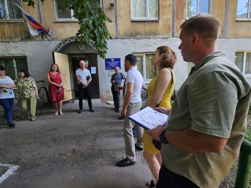 Встреча с населением на подведомственной территории Встреча с населением на подведомственной территории