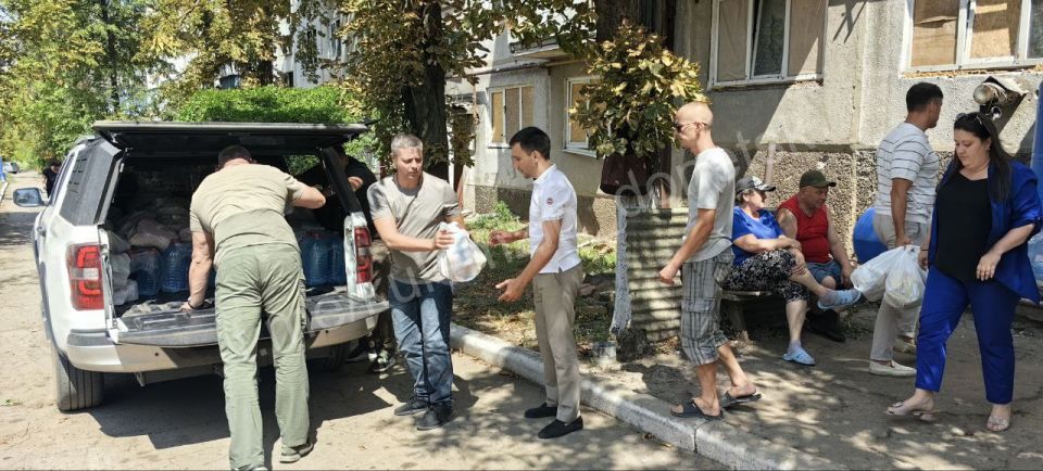 Продолжаем оказывать помощь населению освобождённой Красногоровки Продолжаем оказывать помощь населению освобождённой Красногоровки