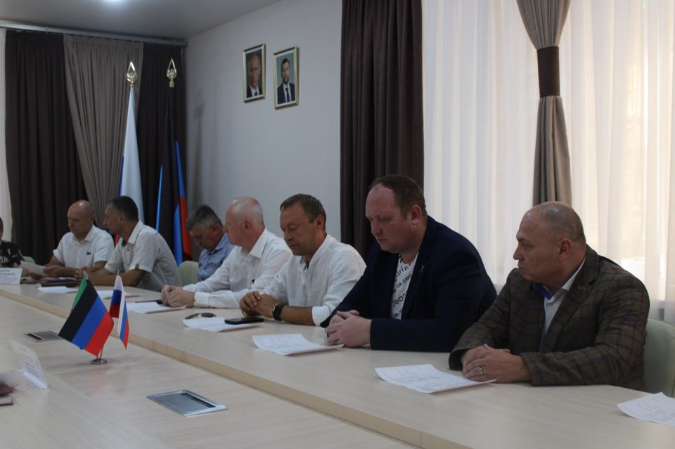Роман Конев: Состоялись заседания постоянных комитетов Горловского городского совета Донецкой Народной Республики первого созыва Роман Конев: Состоялись заседания постоянных комитетов Горловского городского совета Донецкой Народной Республики первого созыва
