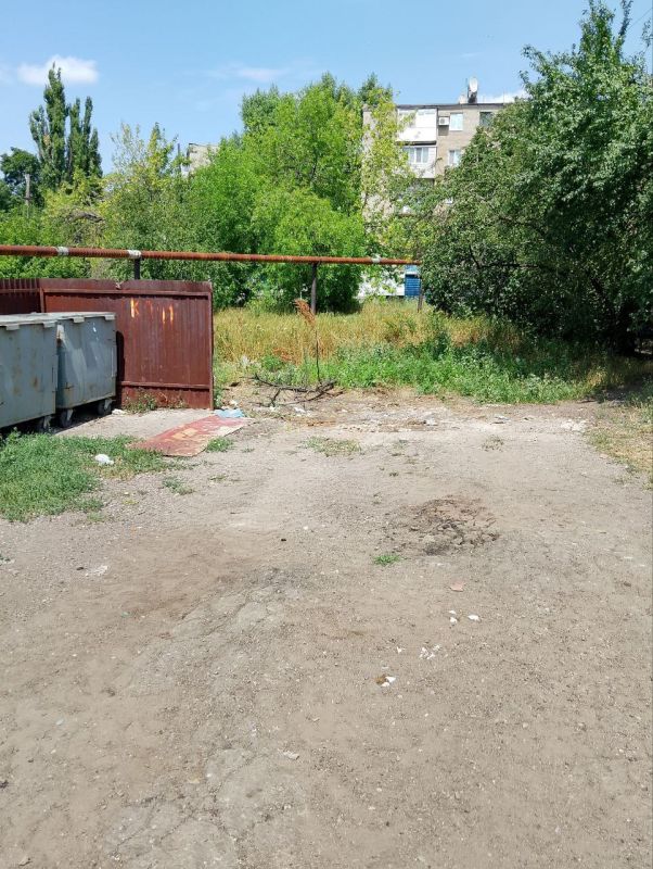 С целью улучшения санитарного состояния городского округа Дебальцево, во исполнение поручения Главы Донецкой Народной Республики Дениса Владимировича Пушилина о вывозе несанкционированных свалок и перенакоплений на... С целью улучшения санитарного состояния городского округа Дебальцево, во исполнение поручения Главы Донецкой Народной Республики Дениса Владимировича Пушилина о вывозе несанкционированных свалок и перенакоплений на...