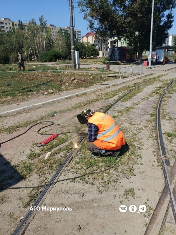 Мариупольские транспортники отремонтировали свыше 300 погонных метров одиночного пути Мариупольские транспортники отремонтировали свыше 300 погонных метров одиночного пути