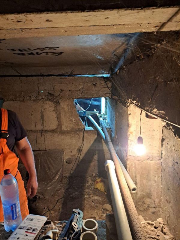 Владимирские специалисты восстановили водоснабжение в жилом доме на ул. Шахтерской в Кировском Владимирские специалисты восстановили водоснабжение в жилом доме на ул. Шахтерской в Кировском