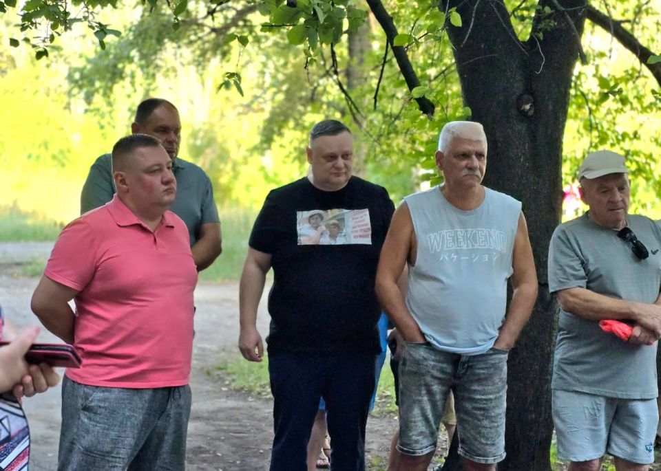 Иван Адамец: Встреча с жителями в Куйбышевском районе Донецка: обсуждение вопросов ЖКХ и благоустройства Иван Адамец: Встреча с жителями в Куйбышевском районе Донецка: обсуждение вопросов ЖКХ и благоустройства