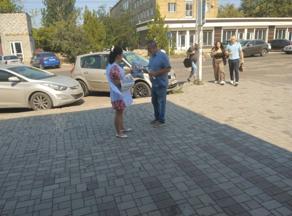 В Червоногвардейском районе прошла раздача газет В Червоногвардейском районе прошла раздача газет