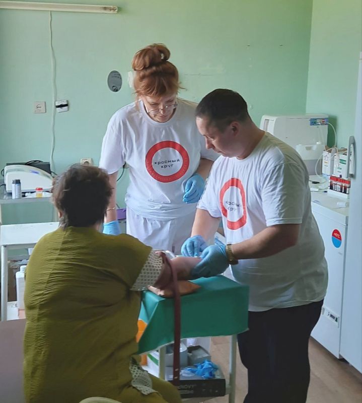 Александр Шатов: На базе «Центра первичной медико-санитарной помощи г.Шахтерска» диспансеризацию взрослого населения проводит бригада медицинских работников от АНО "Красный круг" Александр Шатов: На базе «Центра первичной медико-санитарной помощи г.Шахтерска» диспансеризацию взрослого населения проводит бригада медицинских работников от АНО "Красный круг"