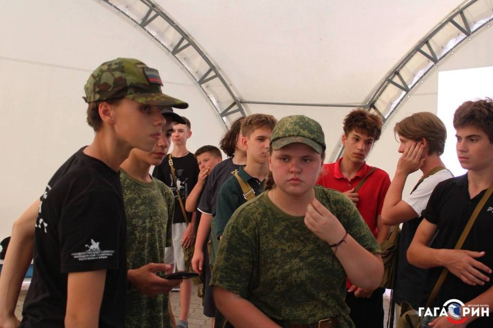 Александр Пеняев: Наши ясиноватские ребята живут яркой и насыщенной жизнью в легендарном лагере имени Юрия Гагарина в Евпатории Александр Пеняев: Наши ясиноватские ребята живут яркой и насыщенной жизнью в легендарном лагере имени Юрия Гагарина в Евпатории