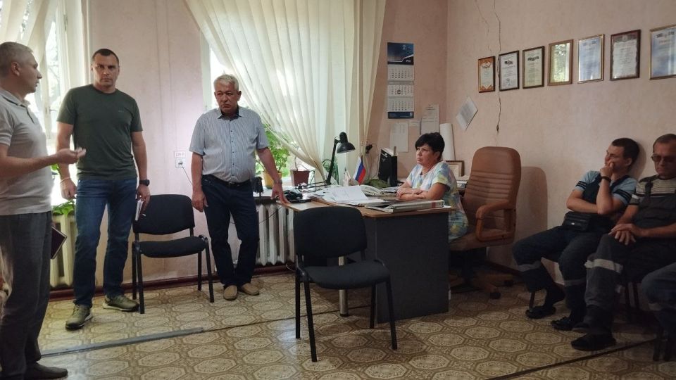 Сегодня, 24 июля, состоялась встреча с трудовым коллективом сотрудников подразделения "Донецкэнерго" филиала акционерного общества "Юго-западная электросетевая компания" г. Моспино Сегодня, 24 июля, состоялась встреча с трудовым коллективом сотрудников подразделения "Донецкэнерго" филиала акционерного общества "Юго-западная электросетевая компания" г. Моспино