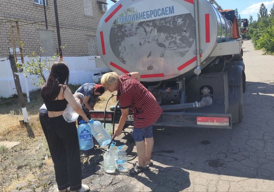 В Кировском осуществляется подвоз воды В Кировском осуществляется подвоз воды